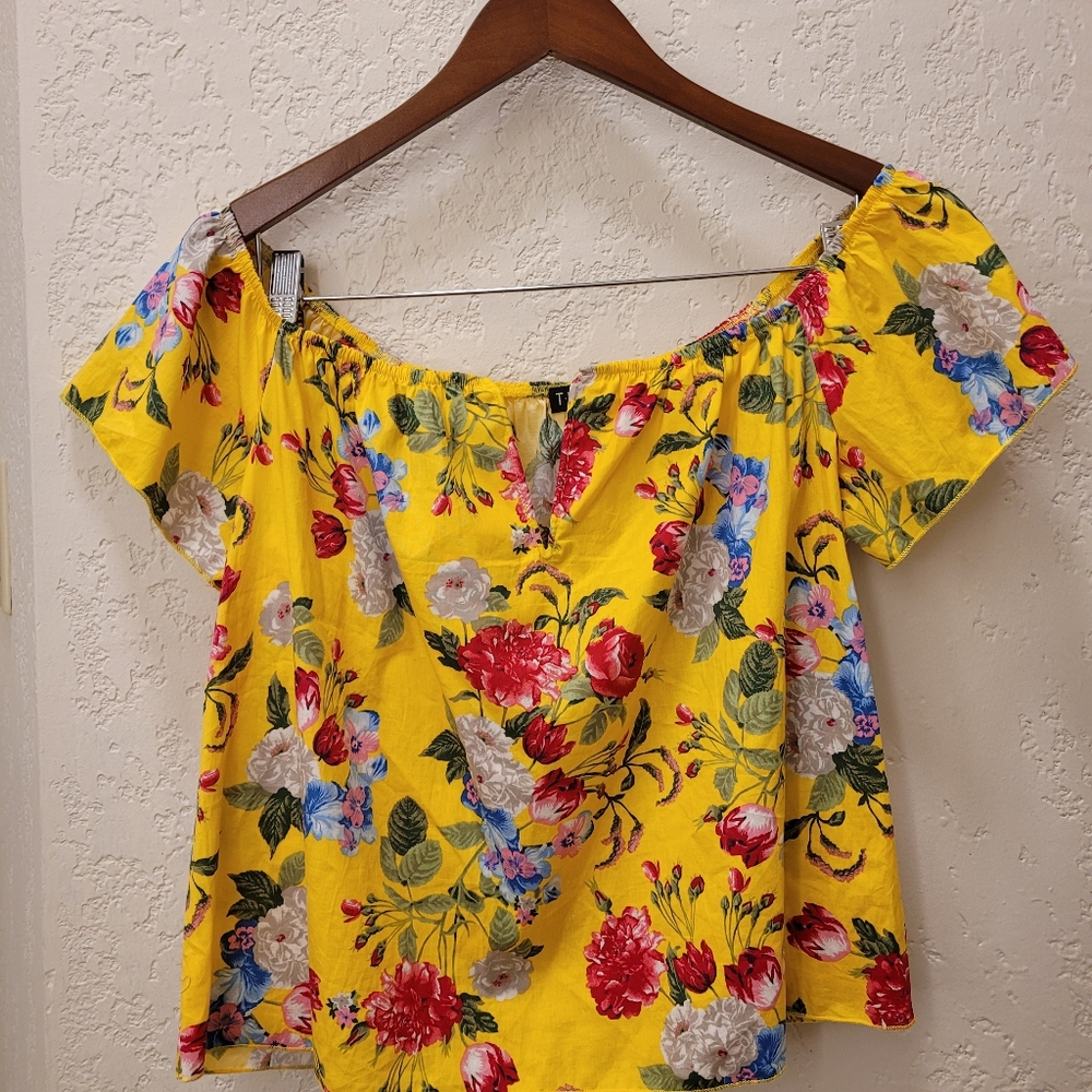 Timing Floral Top